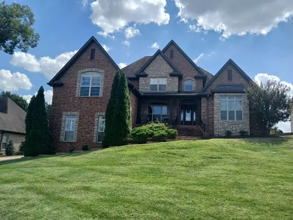 121 Waters Hill Cir, Lebanon, TN 37087