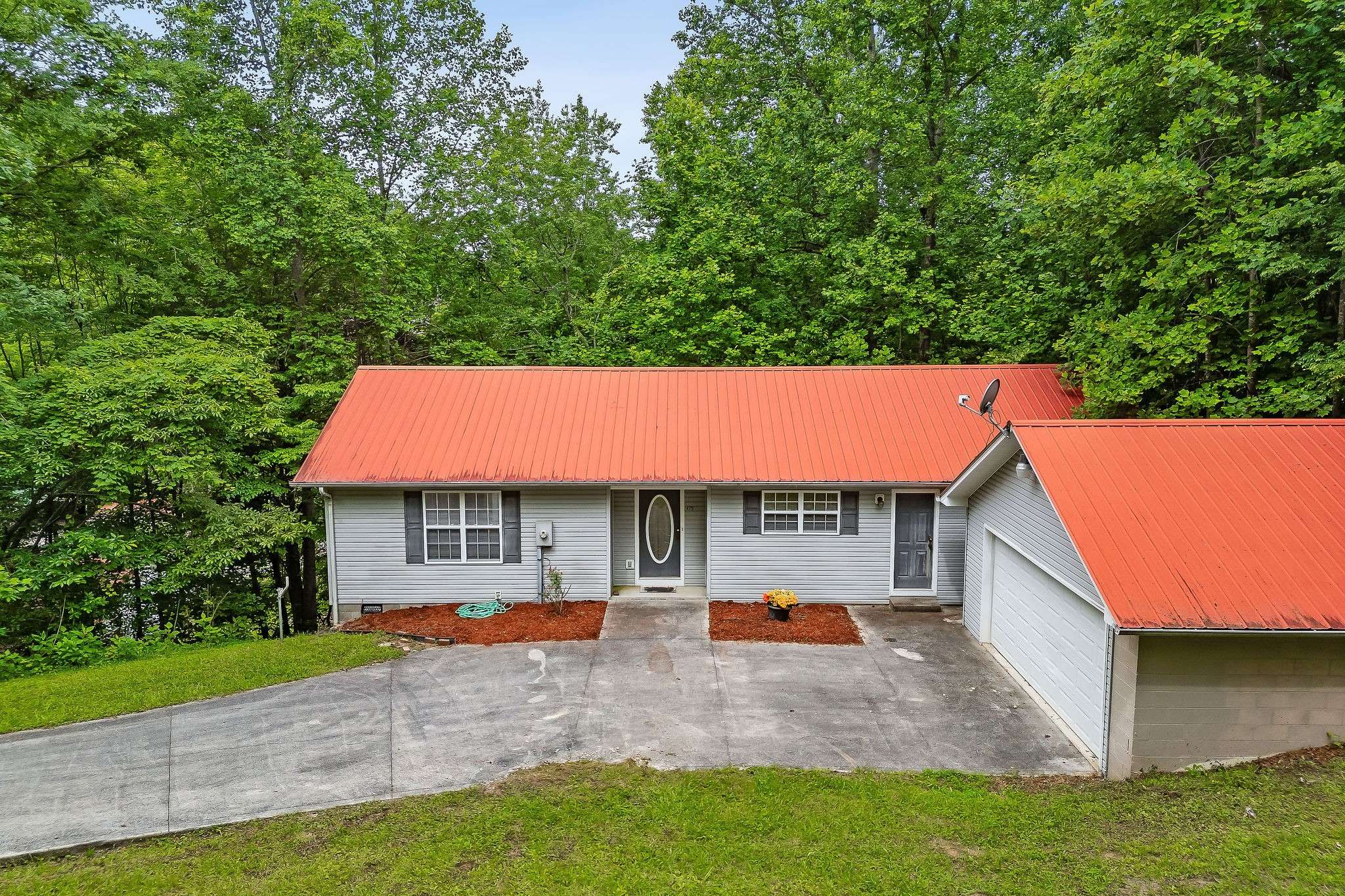 Baxter, TN 38544,475 LAUREN LANE