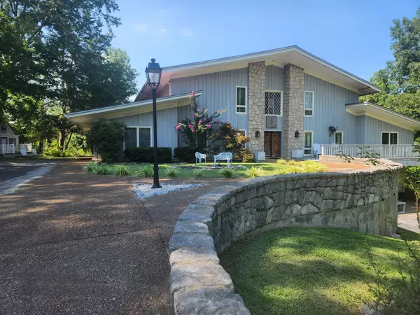 Cadiz, KY 42211,68 Cardinal Cir