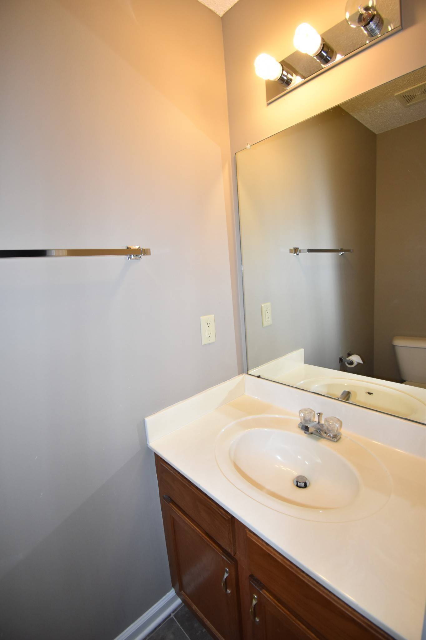 Clarksville, TN 37043,107 Ballygar St #1