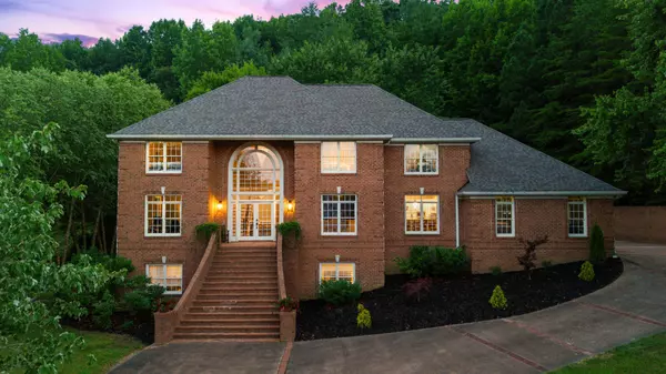 18 Ridgerock Drive, Signal Mountain, TN 37377