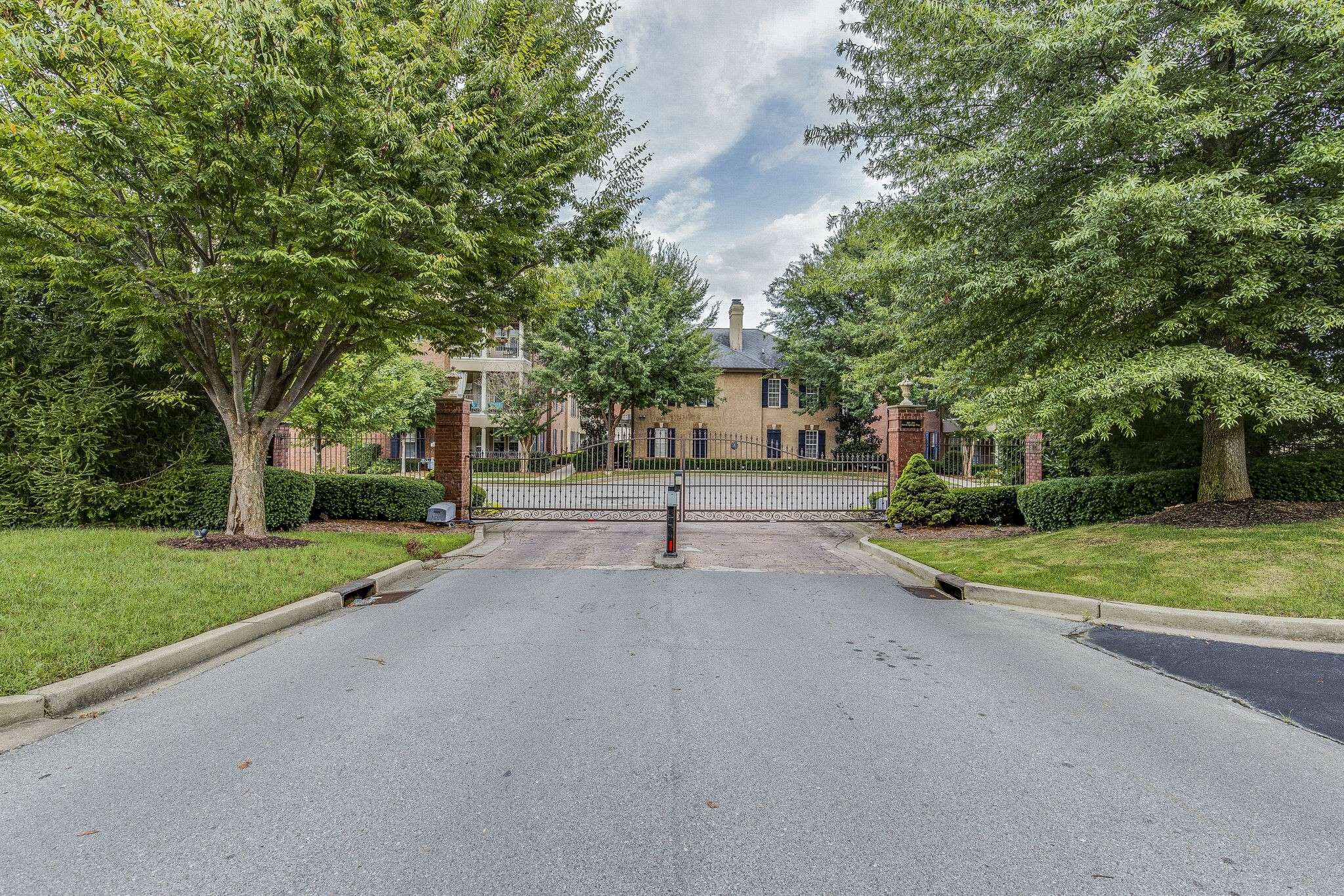Brentwood, TN 37027,311 Seven Springs Way #201