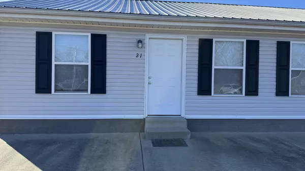 205 Anthony Ln #21, Oak Grove, KY 42262