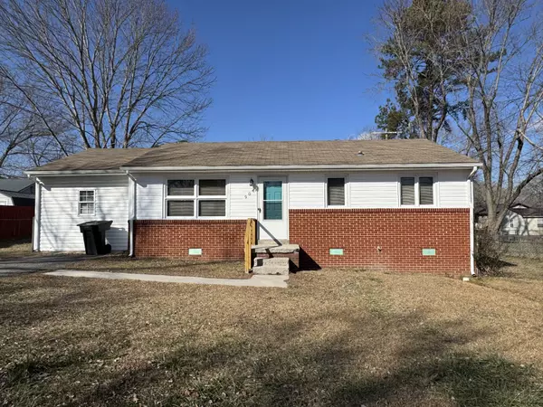904 Bel Aire Dr,  Tullahoma,  TN 37388