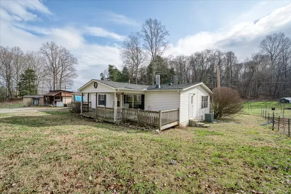 1802 Jamestown Hwy, Livingston, TN 38570