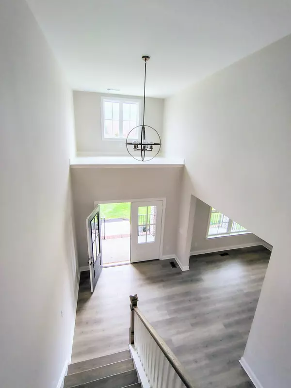 Fairview, TN 37062,7906 Pine st