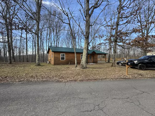 160 Airplane Light Rd, Lobelville, TN 37097