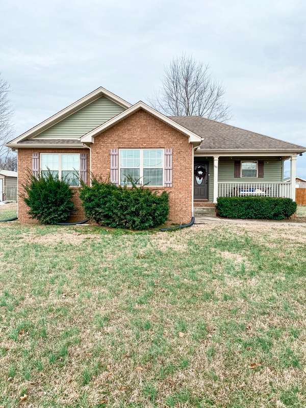 569 N Harris Rd, Portland, TN 37148