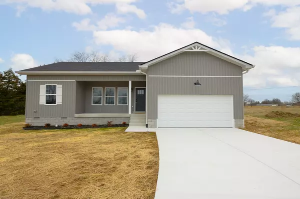 245 Remington Ln, Smithville, TN 37166