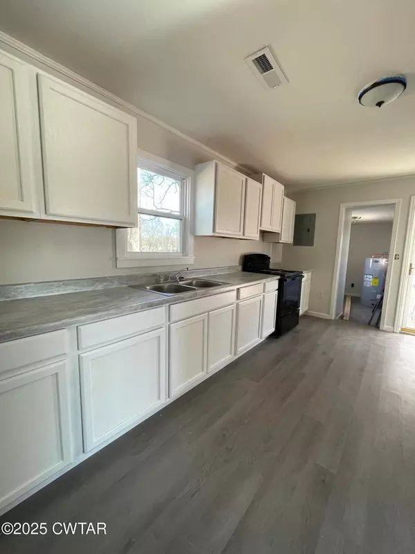 Alamo, TN 38001,213 E Vine St