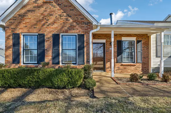 2001 Country Club Ln, Columbia, TN 38401