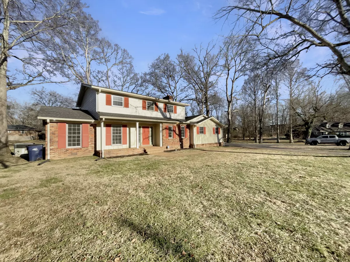 Columbia, TN 38401,107 Cayce Valley Dr