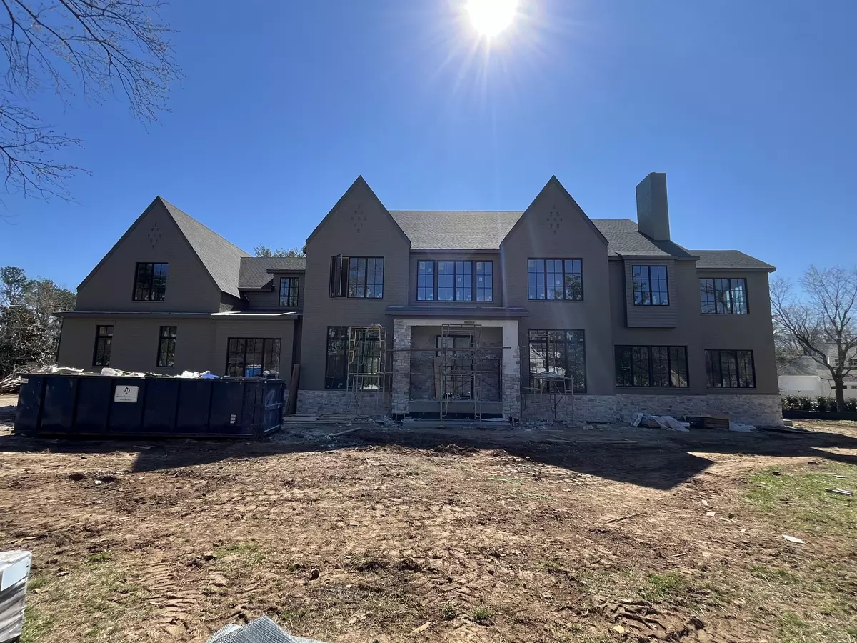 Brentwood, TN 37027,404 Cornwall Dr