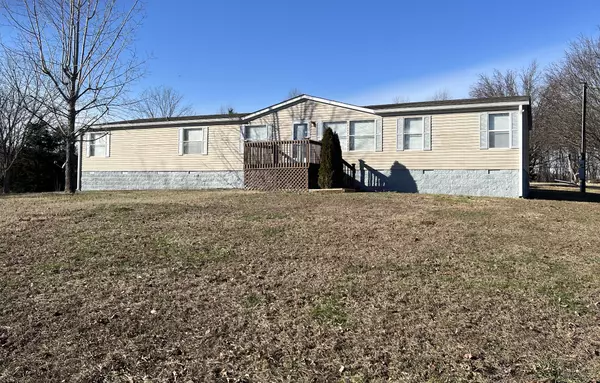 3004 Ella West Cir, Lynnville, TN 38472