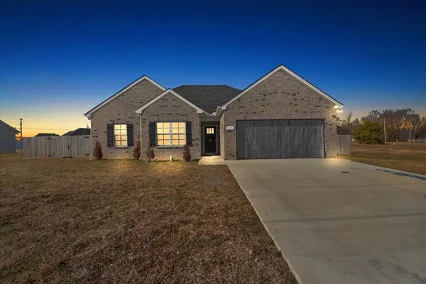 55 Legacy St, Decherd, TN 37324