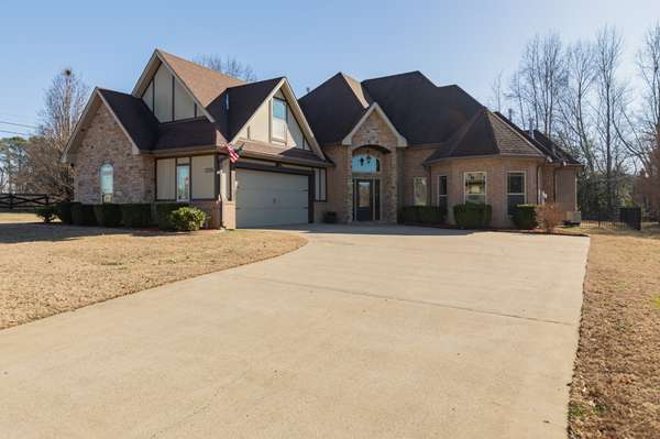 3200 Austin Brian Ct, Clarksville, TN 37043