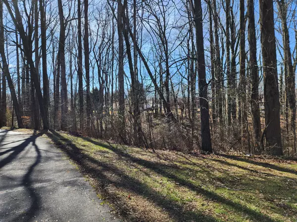 Lawrenceburg, TN 38464,305 Jackie Dr
