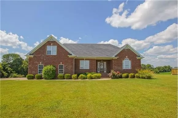 400 Corum Hill Rd, Castalian Springs, TN 37031