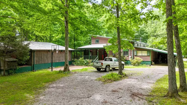 29 Myers Rd, Summertown, TN 38483