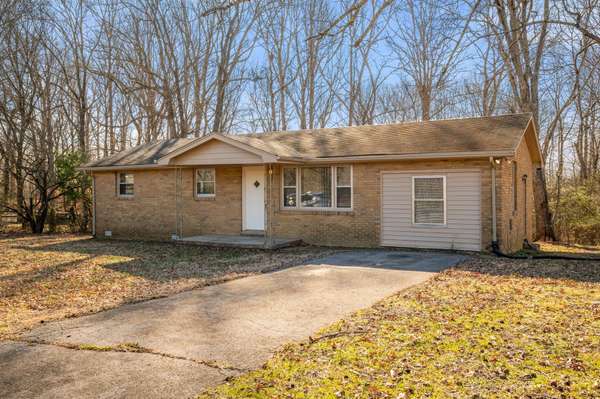 2156 Sunset Dr, White Bluff, TN 37187