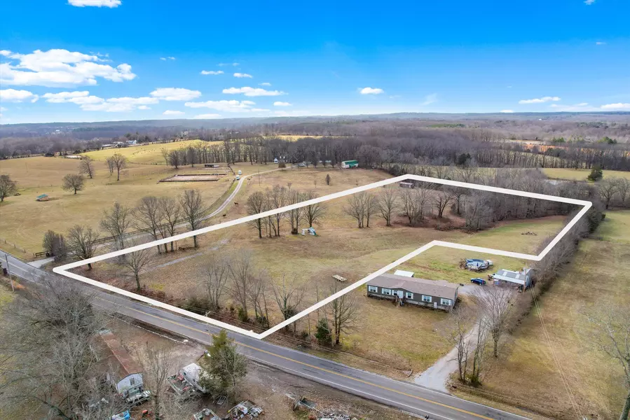 2774 Spencer Mill Rd, Bon Aqua, TN 37025