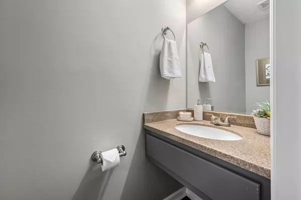 Tullahoma, TN 37388,601 E Grundy St #A