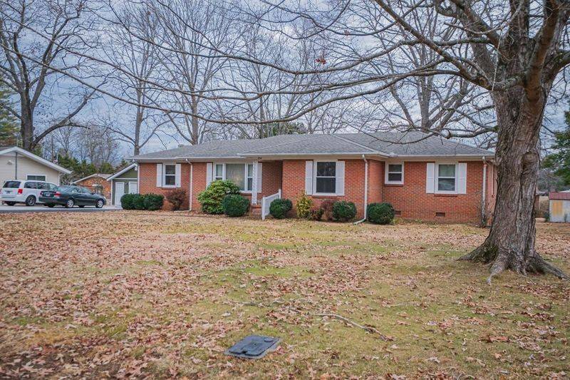 Tullahoma, TN 37388,404 Westwood Dr