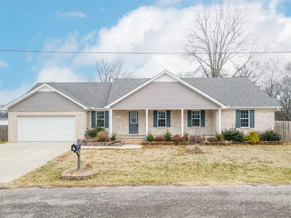 115 Lookout Ln, Pulaski, TN 38478