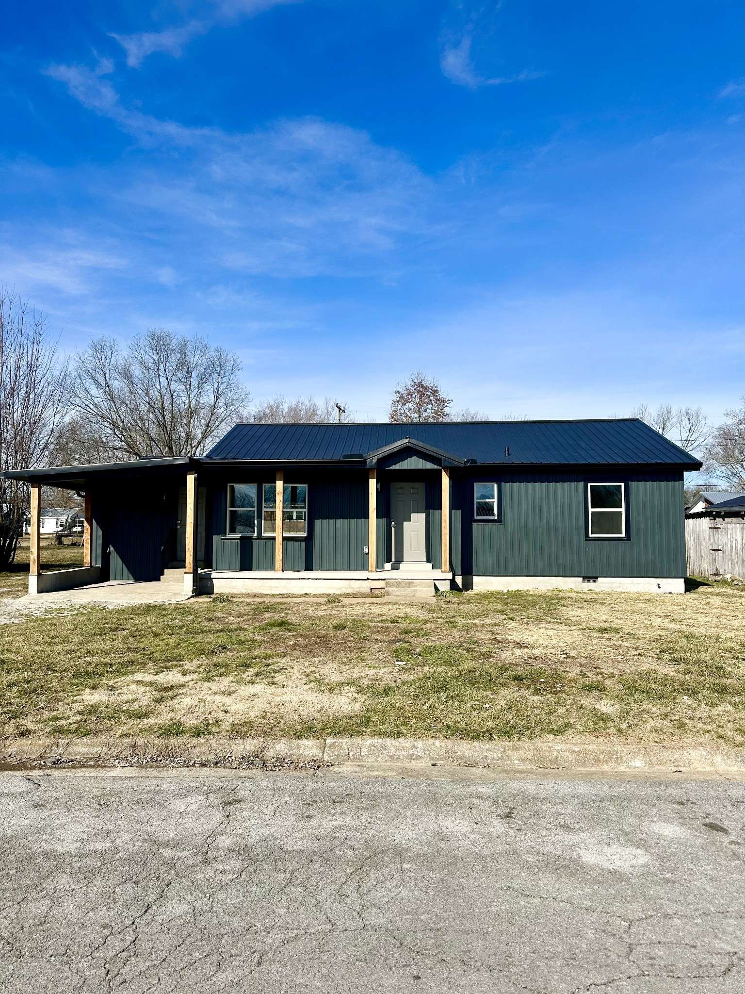 306 Kennedy St, Lawrenceburg, TN 38464