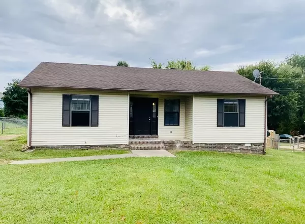 208 Golden Pond Ave, Oak Grove, KY 42262