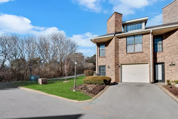 Brentwood, TN 37027,5923 Stone Brook Dr