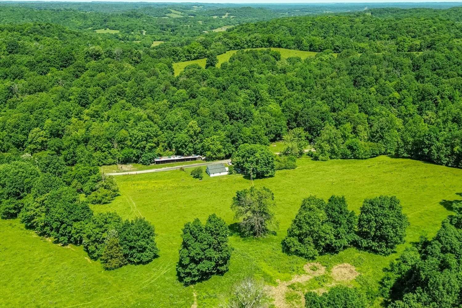 2031 Simmons Ridge Rd, Cornersville, TN 37047