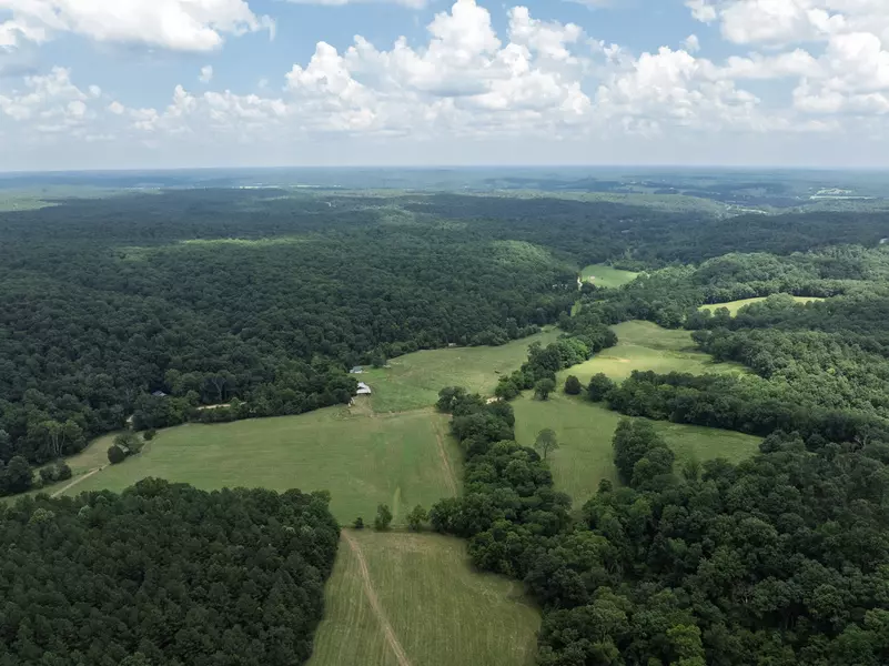 2651 Pretty Creek Road, Nunnelly, TN 37137