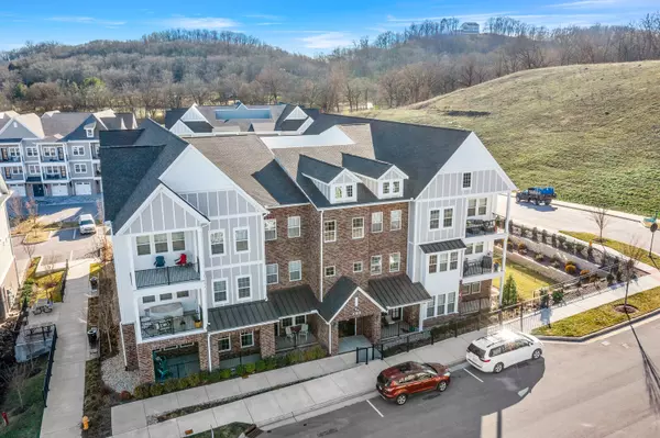 Franklin, TN 37064,3000 Vintage Green Ln #202