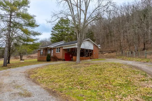 275 Davis Hollow Rd, Liberty, TN 37095