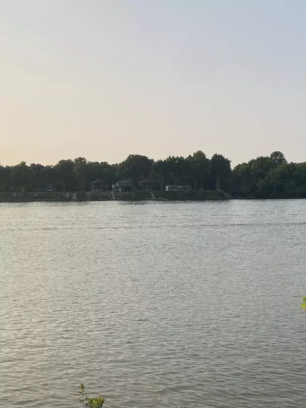 Clifton, TN 38425,0 River Front Drive