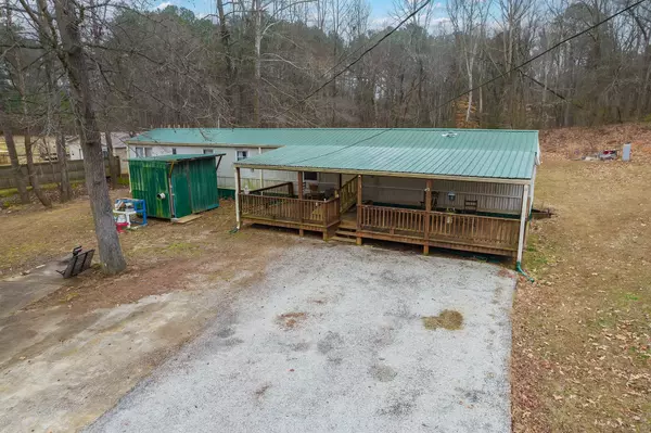 Wildersville, TN 38388,365 Parker Cir