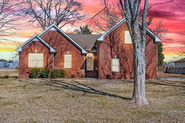 55 Fair Oak Ln, Woodbury, TN 37190