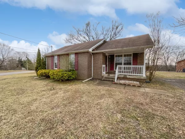 620 Cayce Dr, Clarksville, TN 37042