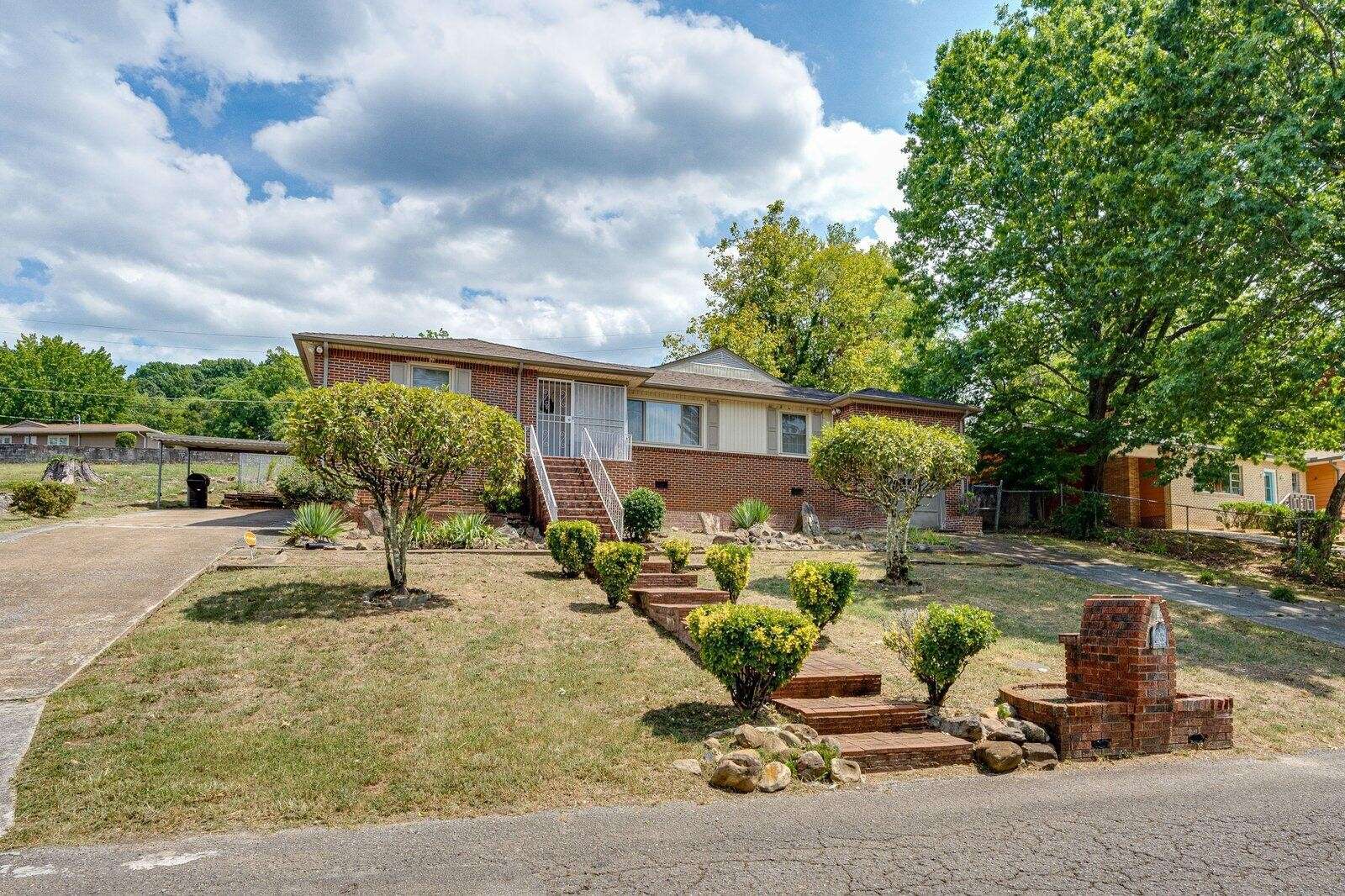 Chattanooga, TN 37404,210 Glenwood Circle