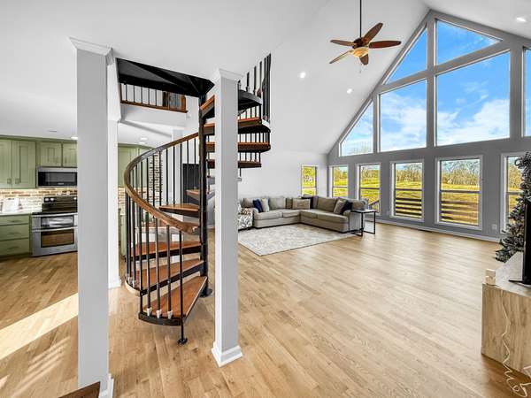 334 Slow Roll Dr, Chapmansboro, TN 37035