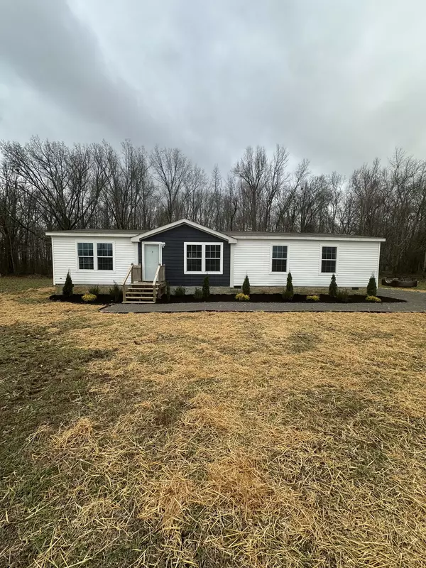 1081 Spry Rd, Bradyville, TN 37026