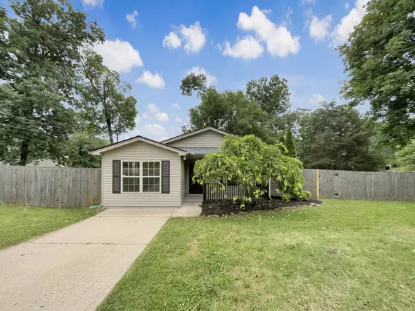 1002 Dwayne Ct, La Vergne, TN 37086