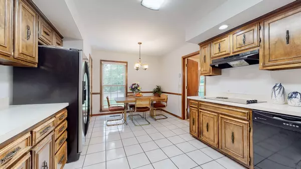 Brentwood, TN 37027,5818 Cloverland Dr