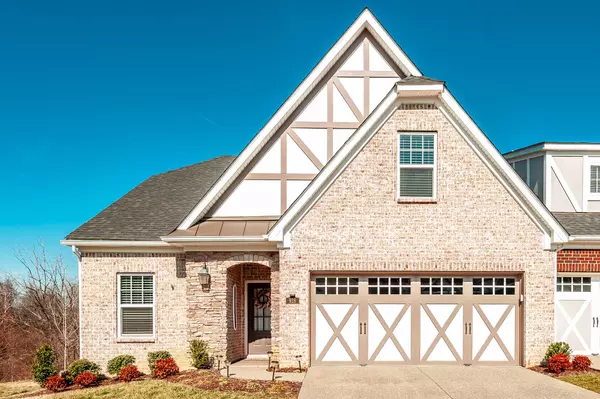 918 Cherry Grove Dr,  Hendersonville,  TN 37075