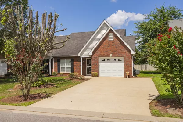 1905 Thomas Ct, Murfreesboro, TN 37127