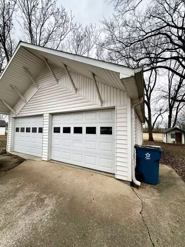 Alamo, TN 38001,333 N Bells St