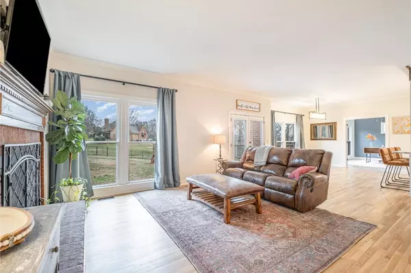 Franklin, TN 37064,661 Pembroake Ln