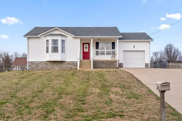 616 Avondale Rd, Oak Grove, KY 42262