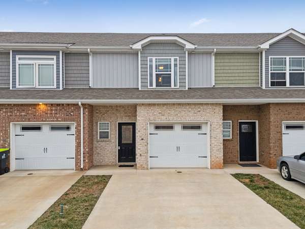 328 Fallow Cir, Clarksville, TN 37040